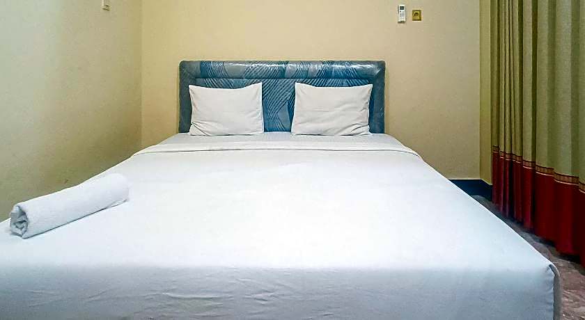 OYO 2848 Senaz Guesthouse