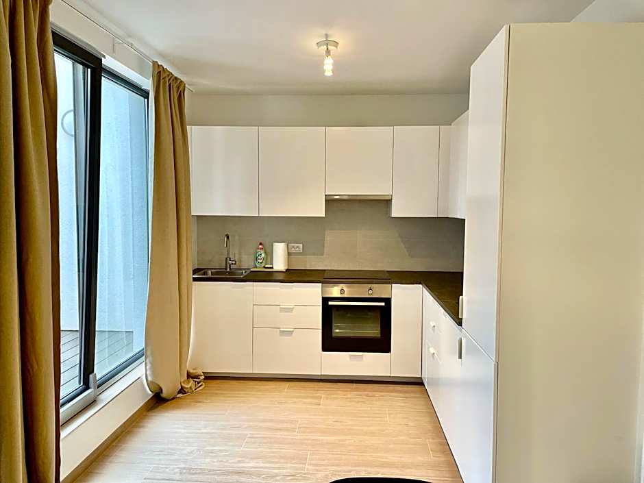 OneLuxStay near Fashion District