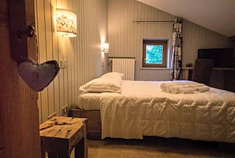 Triple Room with Mountain View