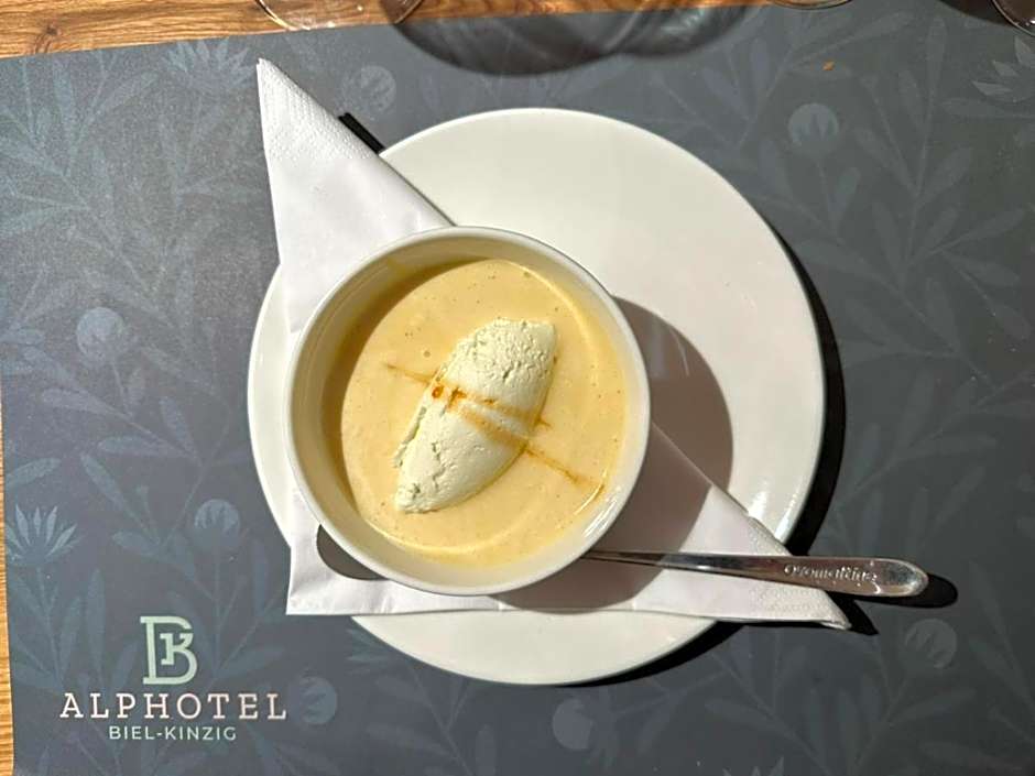 Alphotel Biel-Kinzig - Access by Cable Car only!