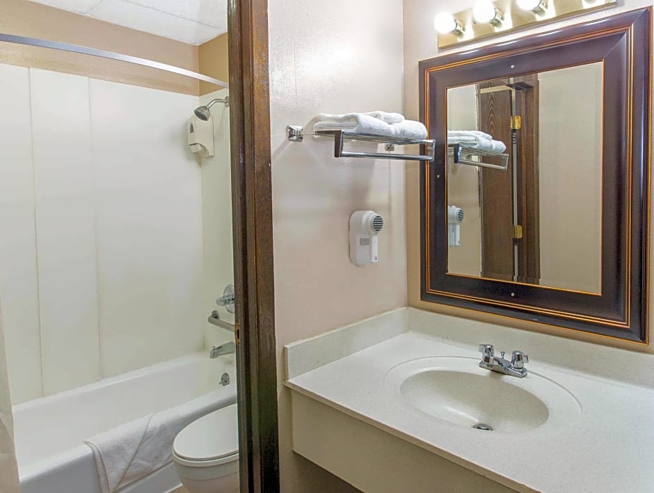 Days Inn by Wyndham Denison IA