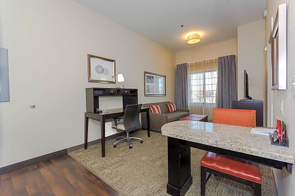 Staybridge Suites Grand Forks By IHG