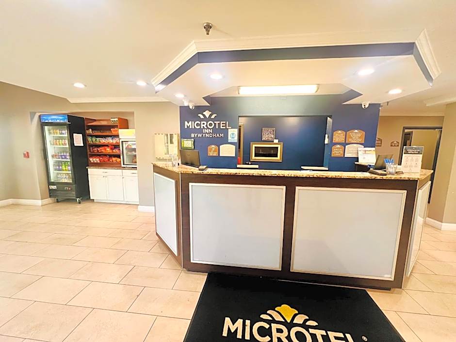 Microtel Inn & Suites by Wyndham Lexington