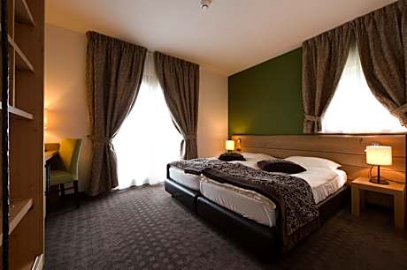 Double or Twin Room with Balcony