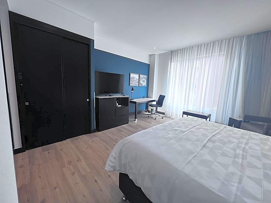 Holiday Inn Bogota Airport By IHG