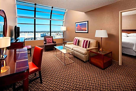 1 Bedroom Suite, 1 King, High floor