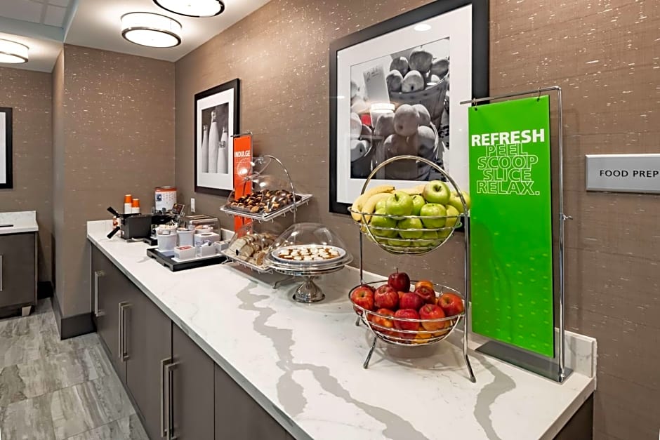 Hampton Inn By Hilton and Suites Dallas/Plano Central