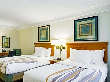 2 Double Beds Non-Smoking