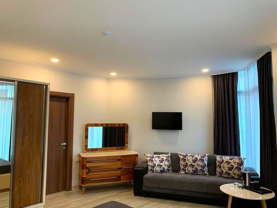 Hotel Tsereteli Palace