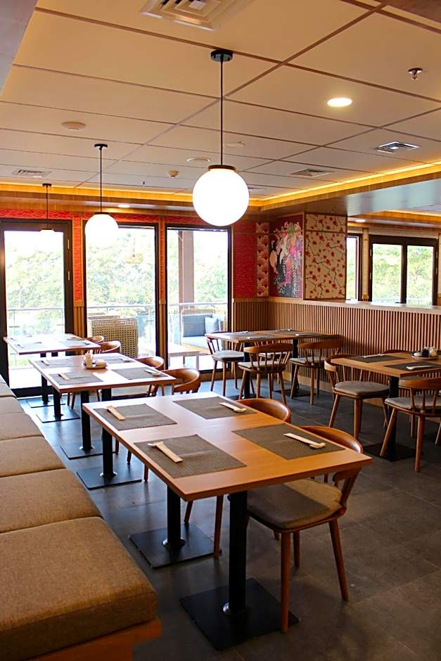 Kawana Golf Residence