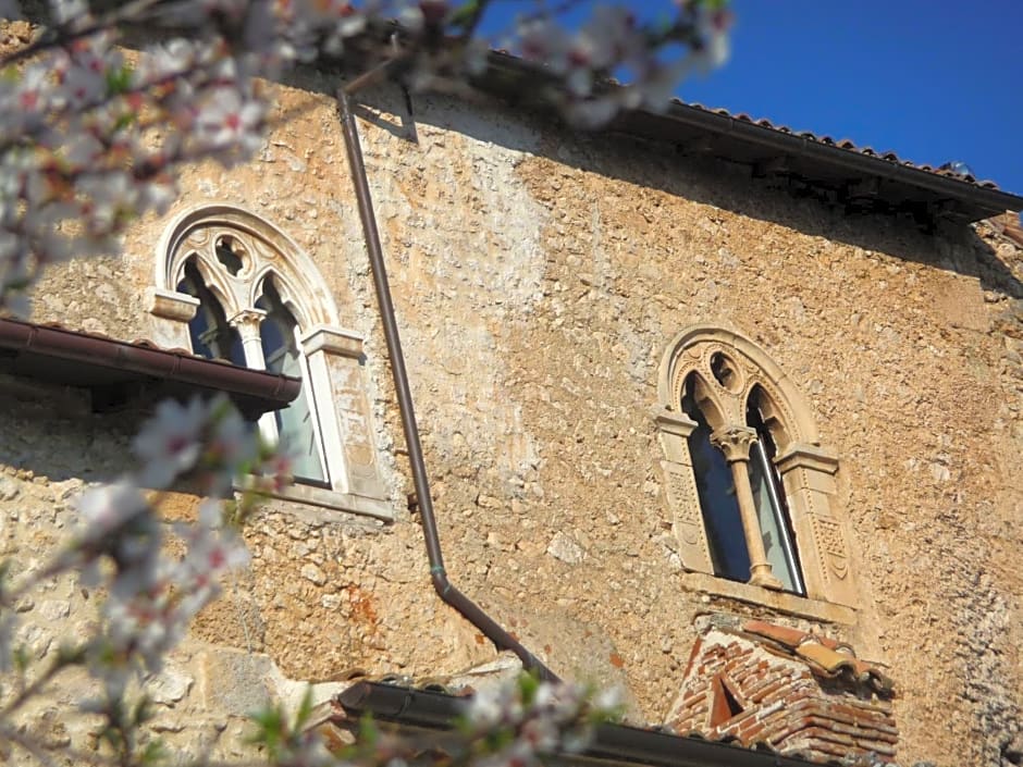 La Bifora e Le Lune Vico sotto gli archi 5