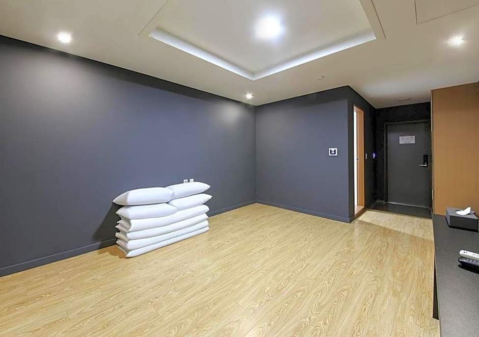 Jeju Parkside Tourist Hotel