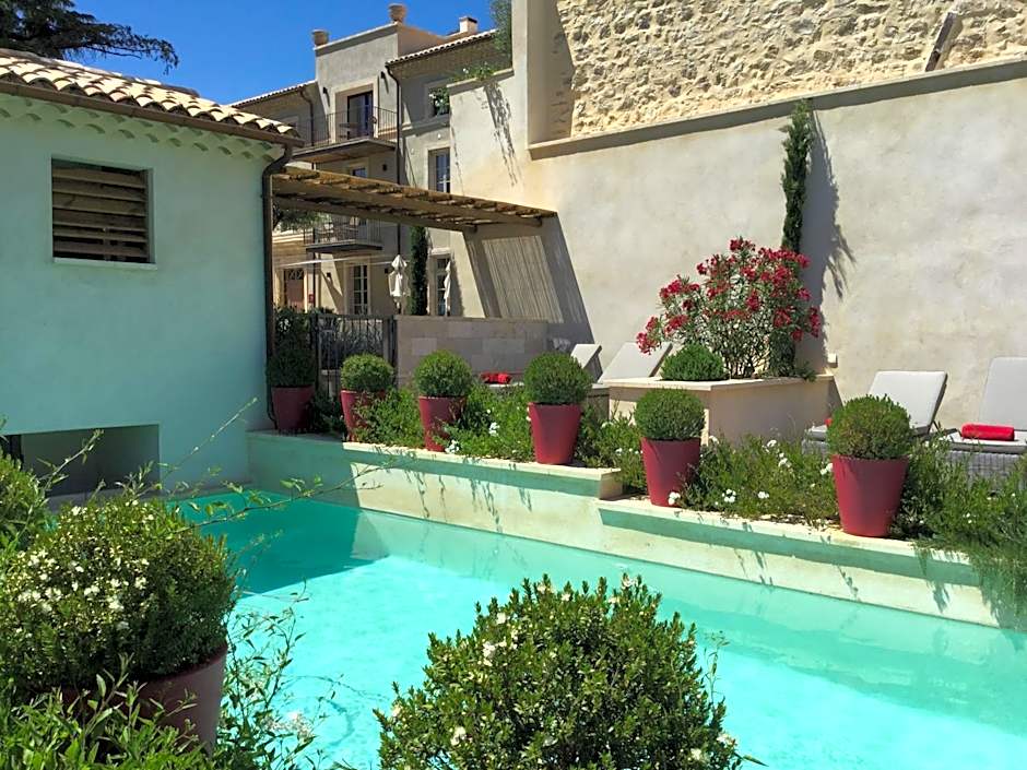 Boutique Hôtel La Villa Montesquieu & sa piscine