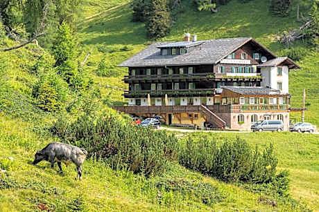 Hotel Alpen Arnika