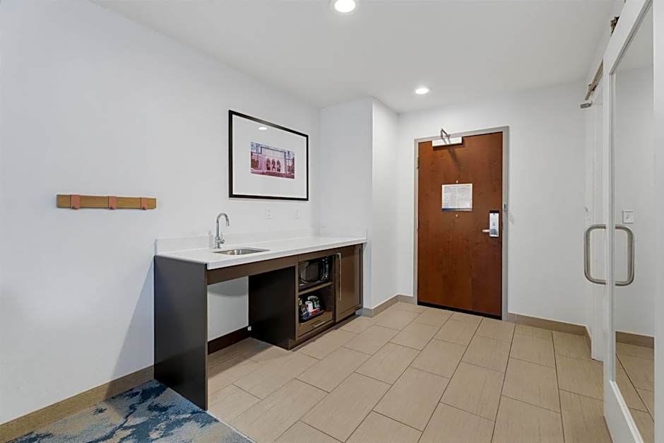 Hampton Inn Detroit/Dearborn