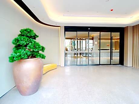 Ji Hotel Lüliang Century Plaza