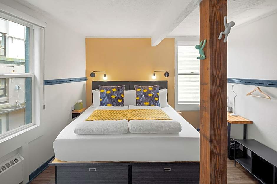 Photo 1 of 4 of Deluxe 1 Double Bed or 2 Beds