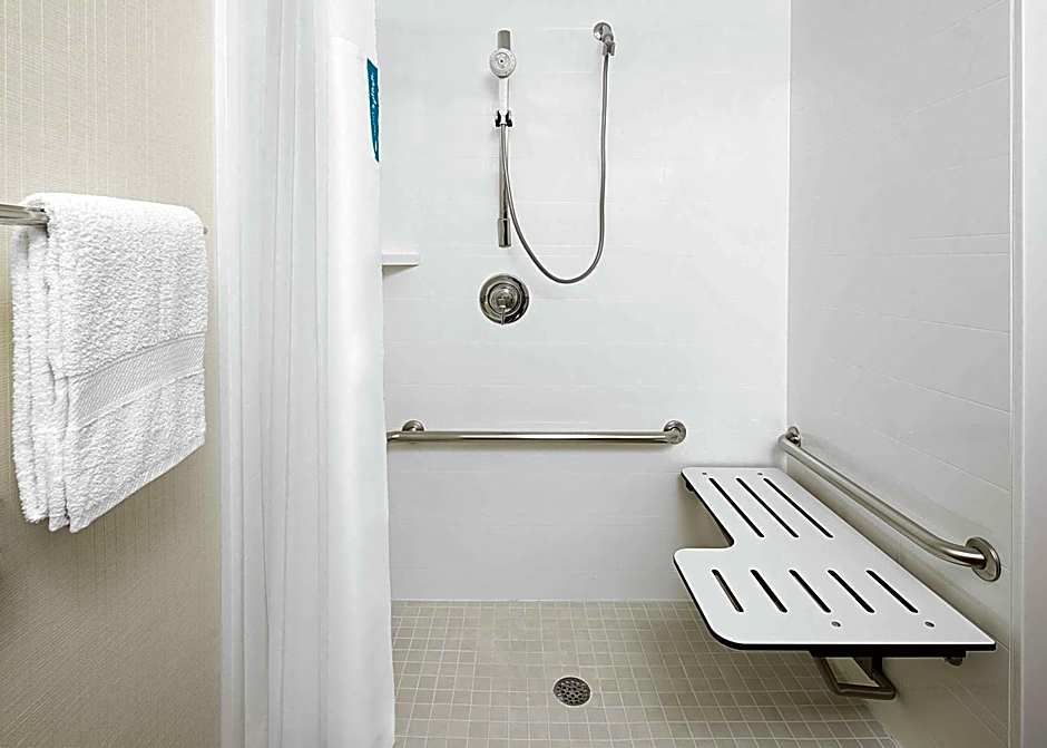 Hampton Inn By Hilton Dallas/Irving-Las Colinas