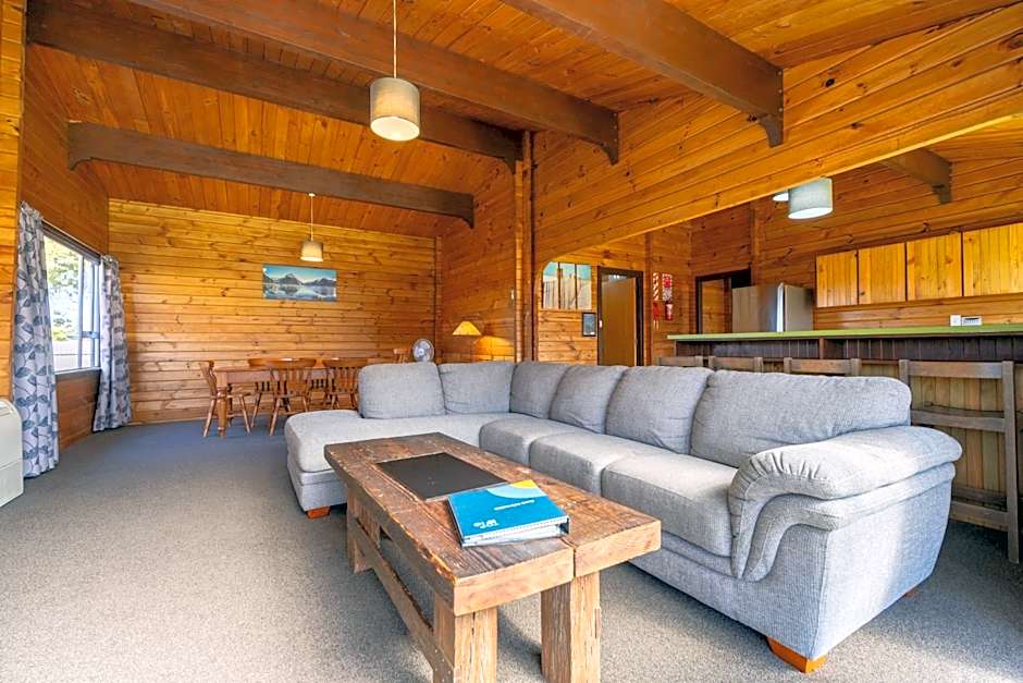 Te Anau Top 10 Holiday Park and Motels