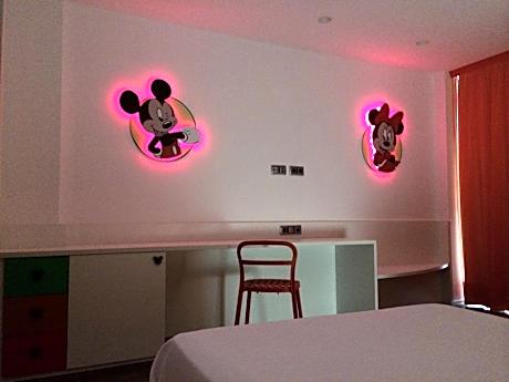 Double or Twin Room (2 Adults + 2 Children)