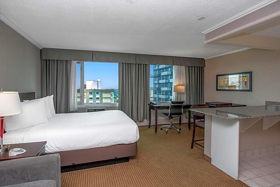 Campus Tower Suite Hotel