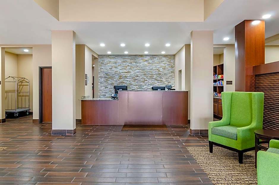 Comfort Inn & Suites Salina North