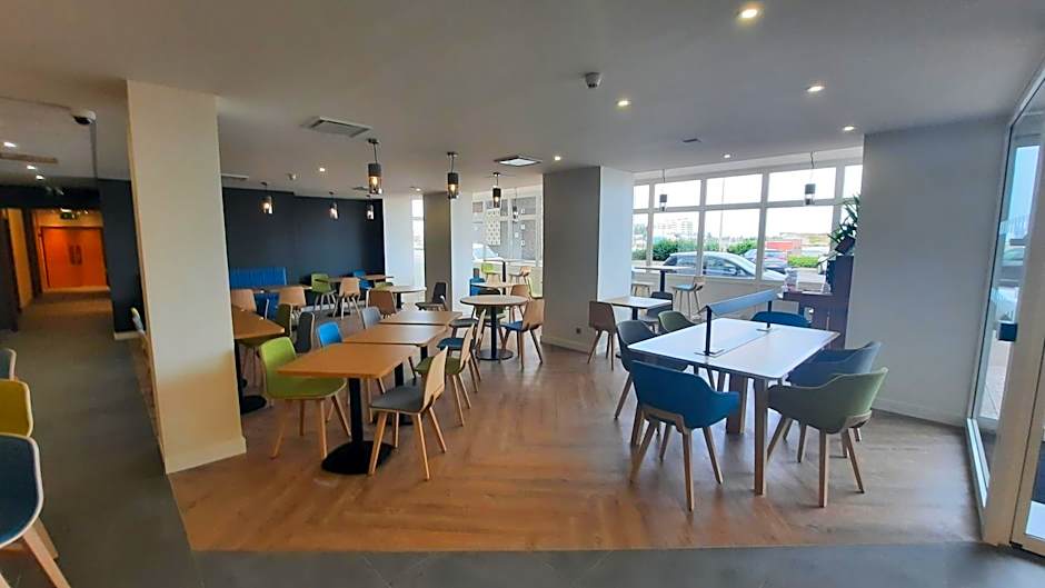 Holiday Inn Calais By IHG