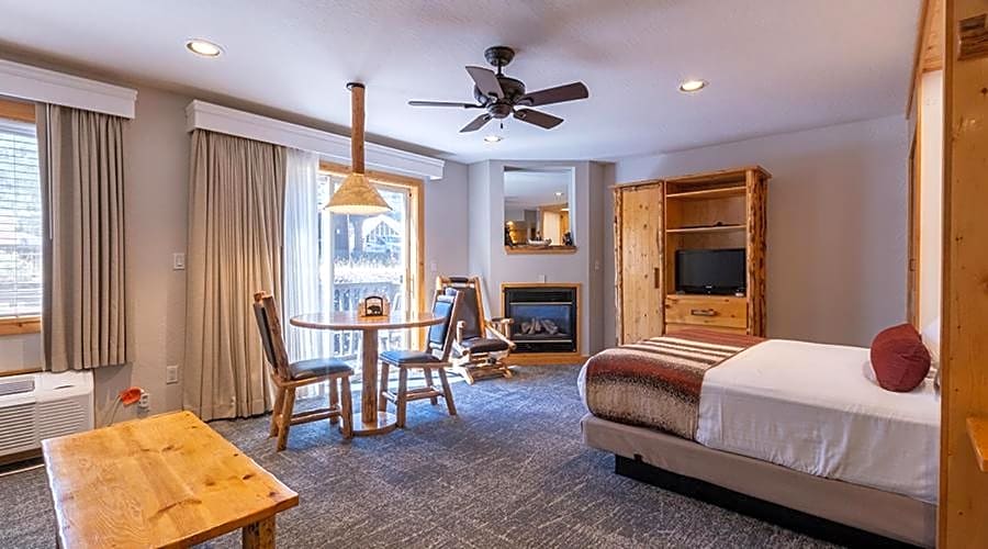 Red Wolf Lodge At Squaw Valley