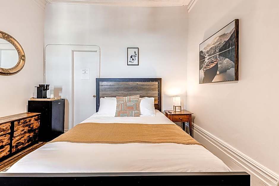 North House - Hôtel Automatisé Manoir des Remparts