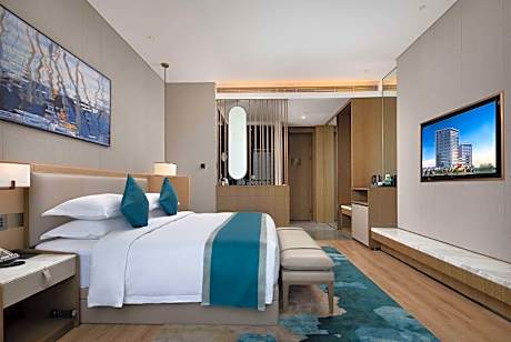 1 King Bed, Chess Room, Non-Smoking