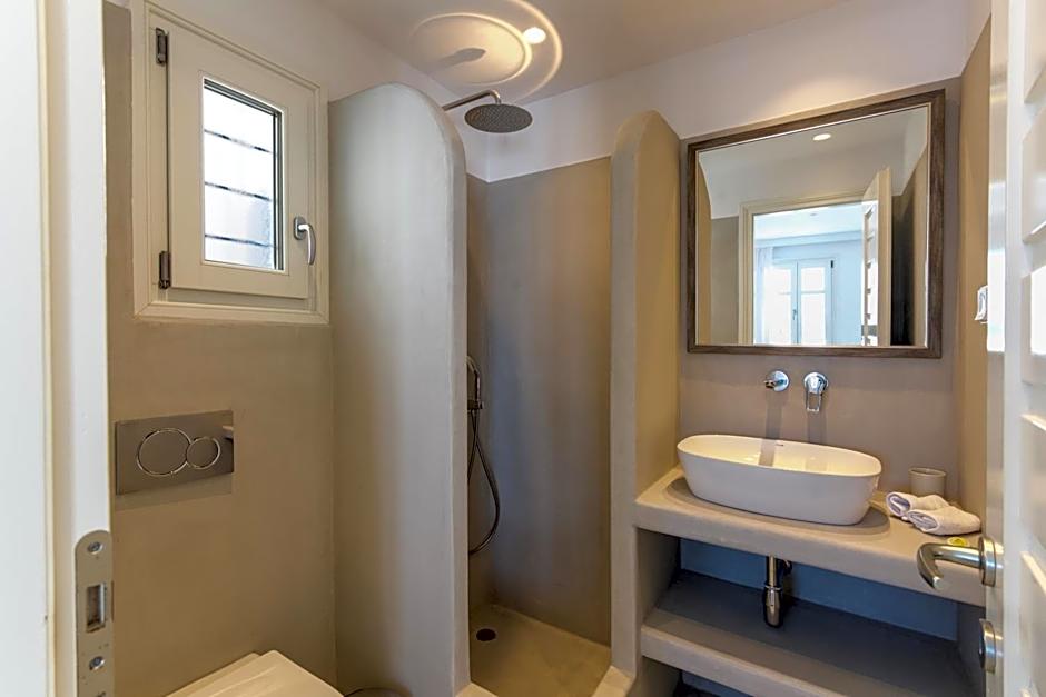 Alexandros Apartments