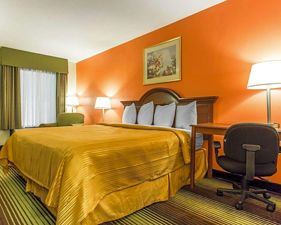 Quality Inn University