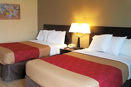 2 Double Beds Smoking