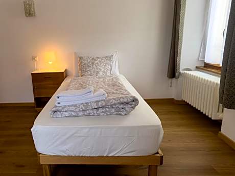Single Room with Shared Bathroom