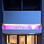FFFFFF Hotel