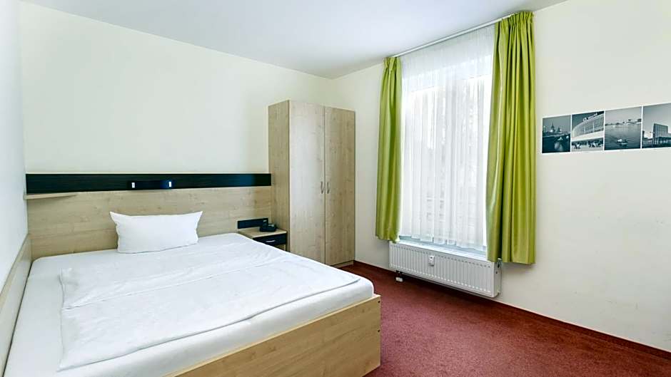 Hotel Mit-Mensch