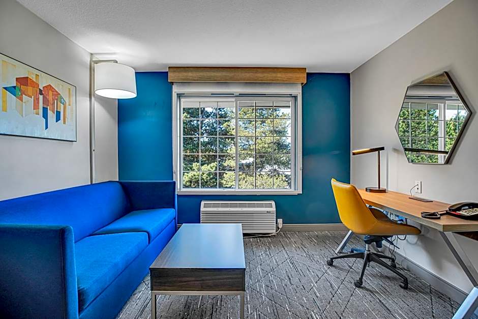 Holiday Inn Express Hotel & Suites Portland - Jantzen Beach By IHG