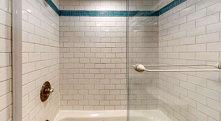 Marigot Beach Suites