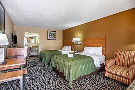 Double Room with Two Double Beds - Accessible/Non-Smoking