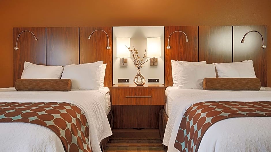 Best Western Plus Gen X Inn