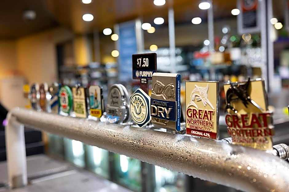 Young Federation Motor Inn and Services Club