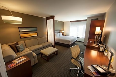 King Room with Sofa Bed