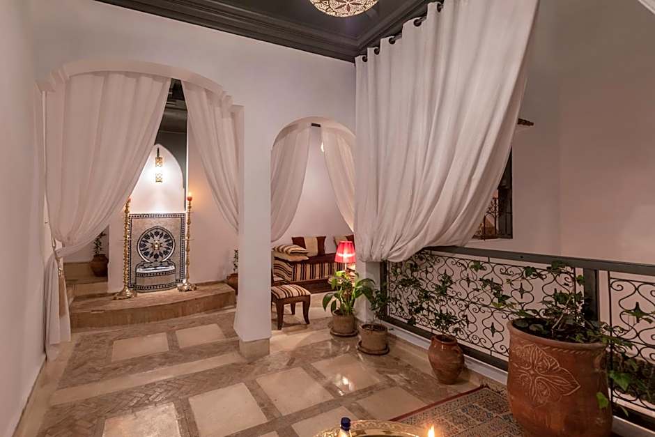 Riad dar El Arsa Rooftop & jacuzzi