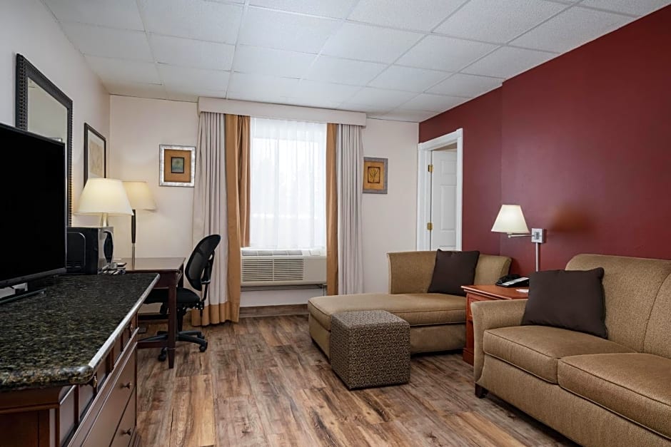 Albert Lea Inn and Suites