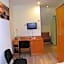 Hotel Restauracja Tawerna Gliwice - duży parking gratis