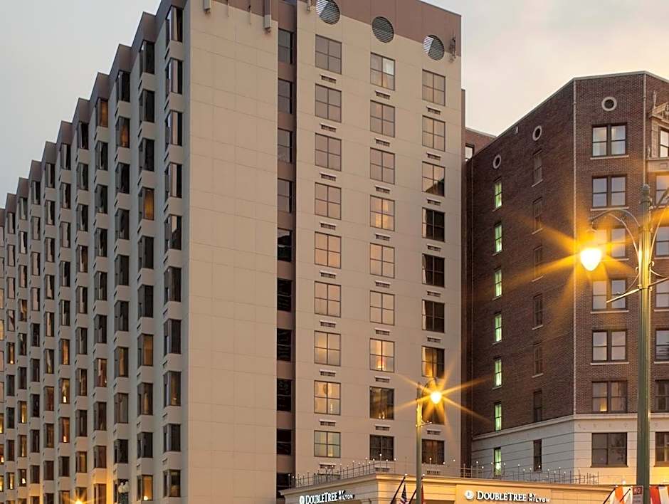 DoubleTree By Hilton Memphis Downtown