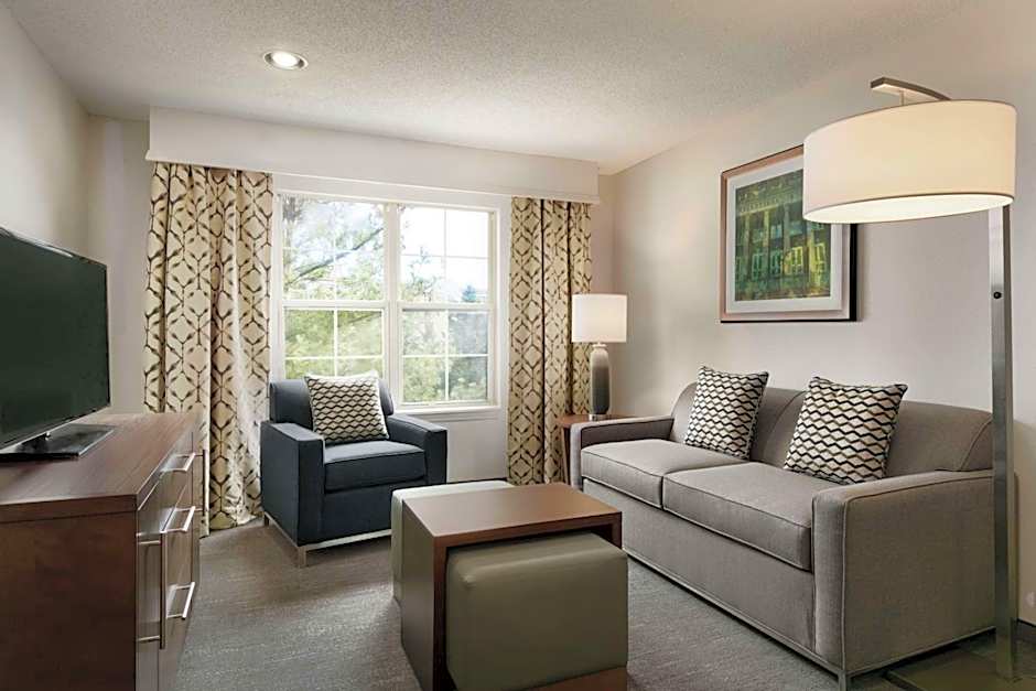Homewood Suites By Hilton Kansas City-Airport