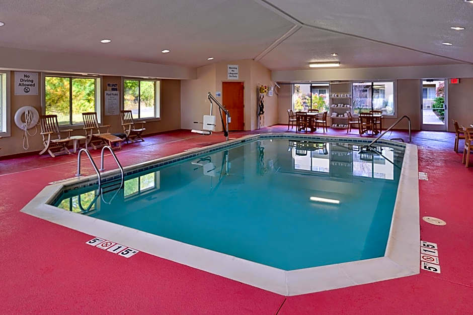 Holiday Inn Express Hotel & Suites-Saint Joseph By IHG