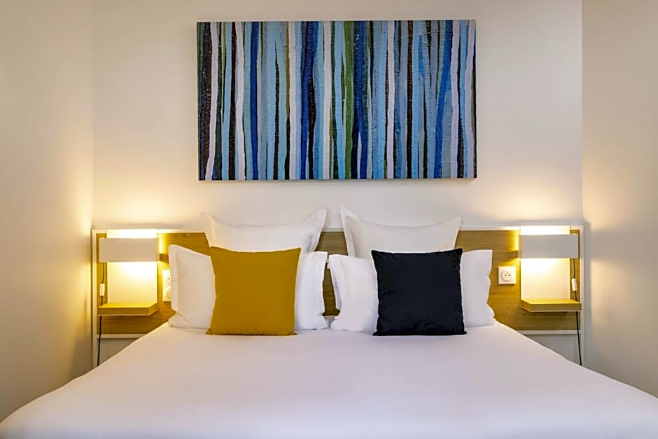 Hotel Paris Louis Blanc