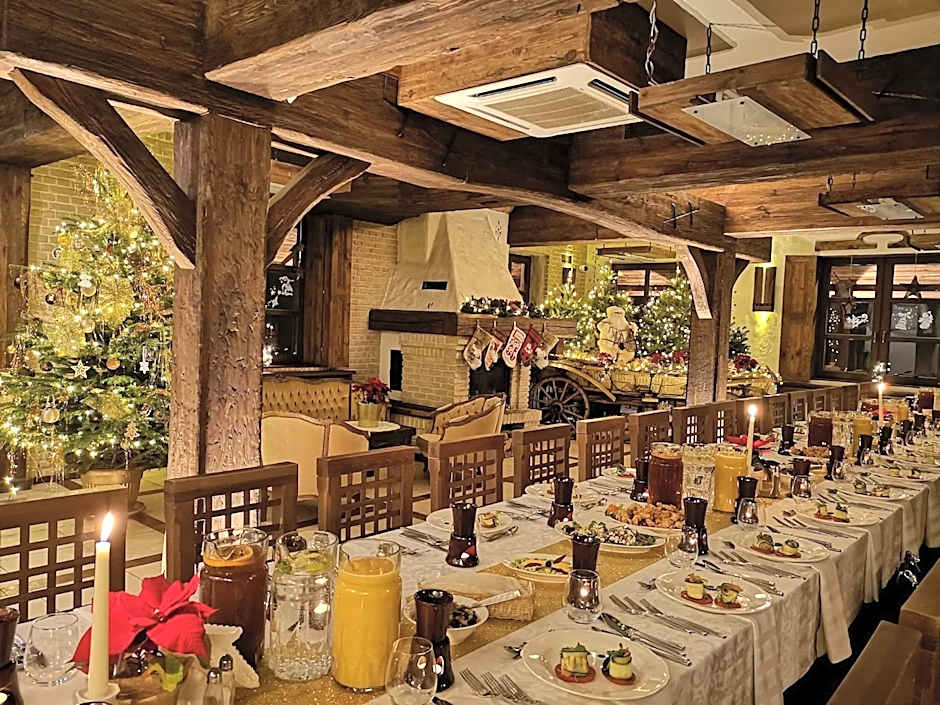 Kompleks rekreacyjno- hotelowo-wypoczynkowy FIRLEJOWE SIOŁO